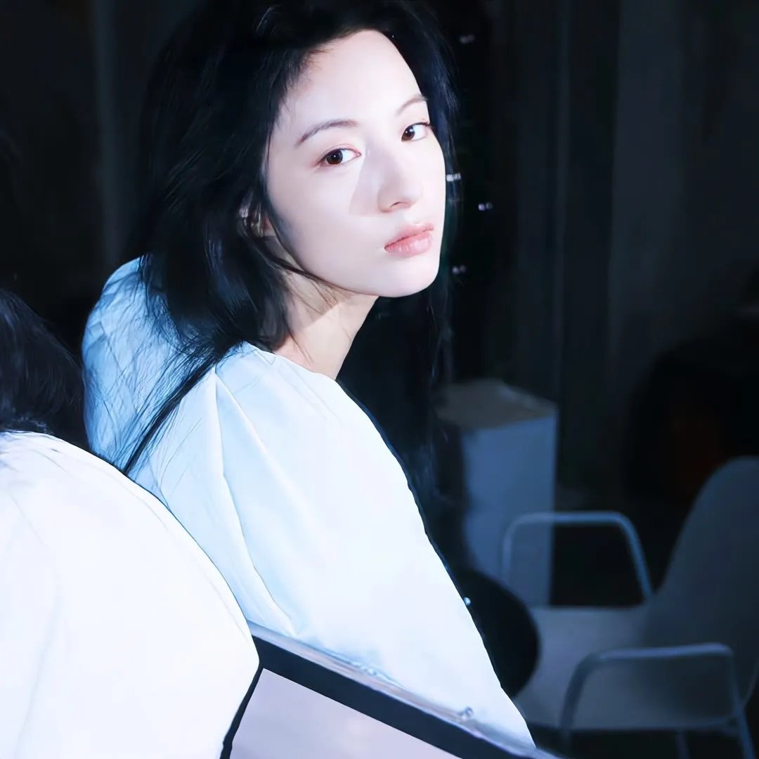 索女·丧尸·机关枪